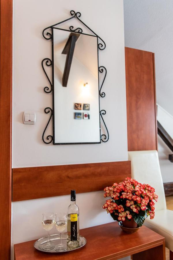 Fenyes Vinorium Bed & Breakfast Sopron Bagian luar foto