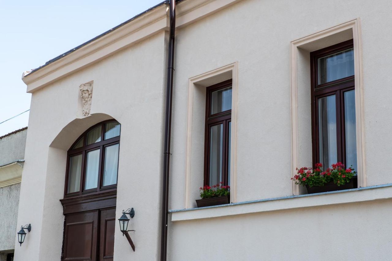 Fenyes Vinorium Bed & Breakfast Sopron Bagian luar foto