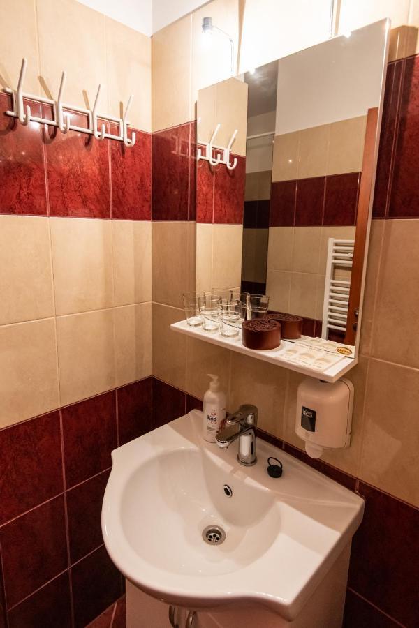 Fenyes Vinorium Bed & Breakfast Sopron Bagian luar foto