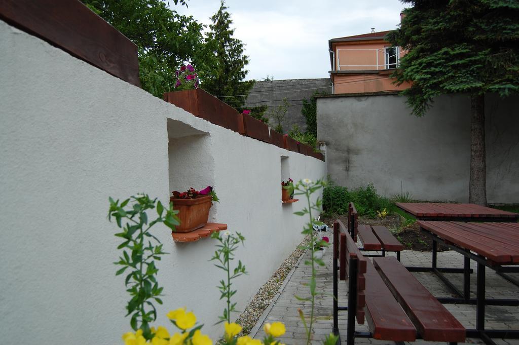 Fenyes Vinorium Bed & Breakfast Sopron Bagian luar foto